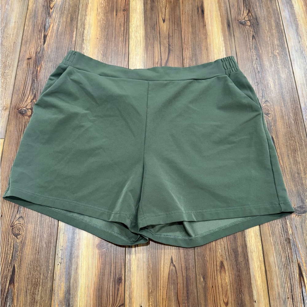 32 Degrees Women's Forest Green Athletic Shorts